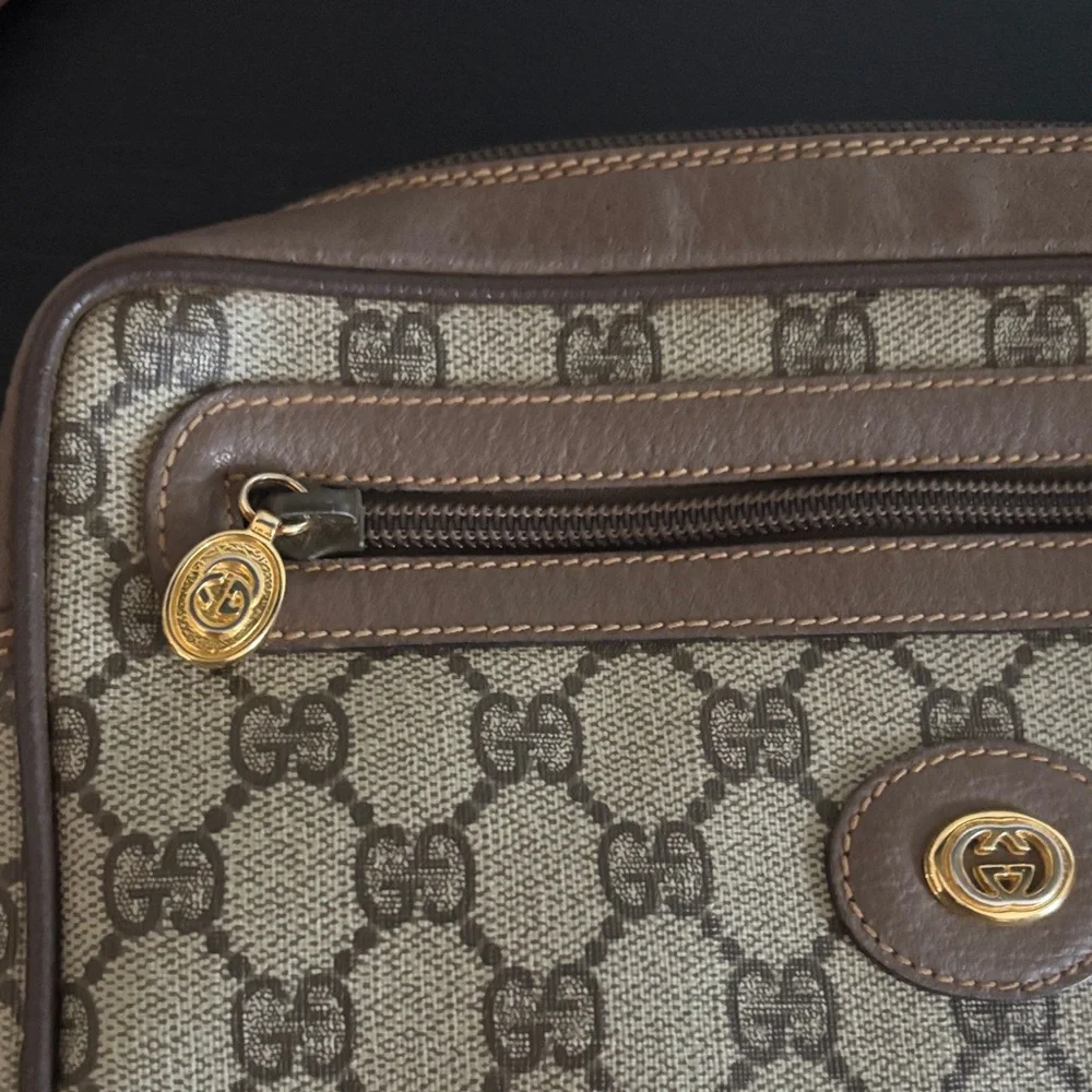 Gucci Beige and Brown Monogram Wristlet Pouch - Picture 3 of 9
